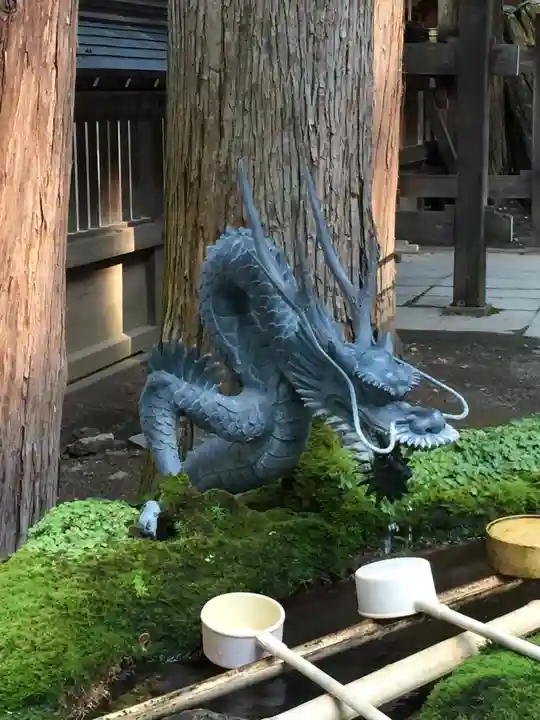 諏訪大社の手水舎