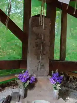 白石神社の仏像
