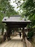 新井薬師(梅照院)の山門・神門