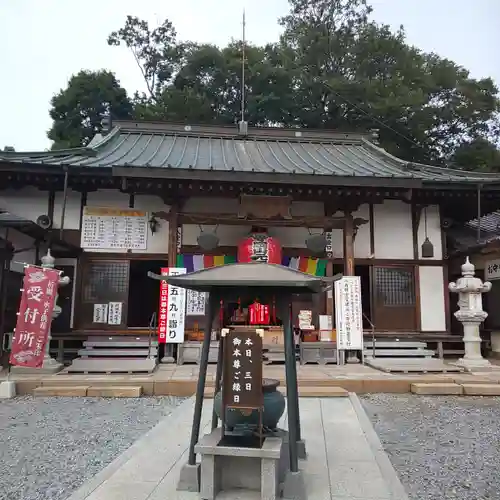 寺岡山元三大師の本殿・本堂