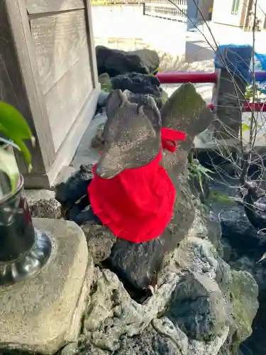 稲荷神社の{uncategorized: "未分類", other: "その他", undefined: "問題あり", building: "その他建物", grave: "お墓", sacred_gate: "鳥居", guardian: "狛犬", statue: "像", buddha: "仏像", history: "歴史", nature: "自然", garden: "庭園", animal: "動物", pagoda: "塔", temizu: "手水舎", mountain_gate: "山門・神門", sanctuary: "本殿・本堂", subordinate: "末社・摂社", art: "芸術", scenery: "景色", jizo: "地蔵", ema: "絵馬", goshuin: "御朱印", omikuji: "おみくじ", items: "授与品その他", amulet: "お守り", goshuincho: "御朱印帳", eats: "食事", festival: "お祭り", votive_dance: "神楽", shichigosan: "七五三参", wedding: "結婚式", experience: "体験その他", initially: "初詣", around: "周辺", anti_infection: "感染症対策"}