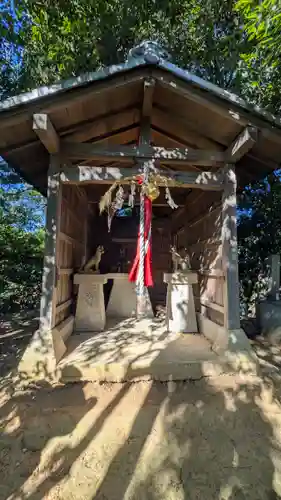 稲荷社（南笠2号墳内）(滋賀県)