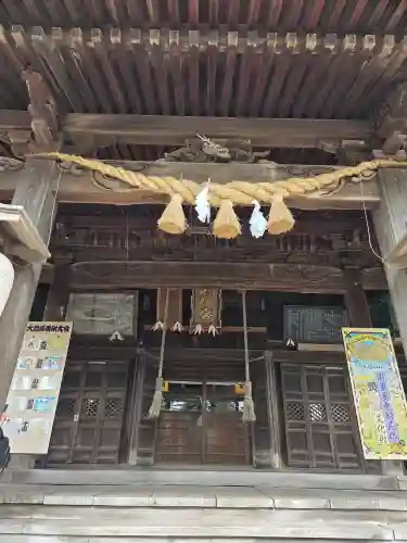  放生津八幡宮の{uncategorized: "未分類", other: "その他", undefined: "問題あり", building: "その他建物", grave: "お墓", sacred_gate: "鳥居", guardian: "狛犬", statue: "像", buddha: "仏像", history: "歴史", nature: "自然", garden: "庭園", animal: "動物", pagoda: "塔", temizu: "手水舎", mountain_gate: "山門・神門", sanctuary: "本殿・本堂", subordinate: "末社・摂社", art: "芸術", scenery: "景色", jizo: "地蔵", ema: "絵馬", goshuin: "御朱印", omikuji: "おみくじ", items: "授与品その他", amulet: "お守り", goshuincho: "御朱印帳", eats: "食事", festival: "お祭り", votive_dance: "神楽", shichigosan: "七五三参", wedding: "結婚式", experience: "体験その他", initially: "初詣", around: "周辺", anti_infection: "感染症対策"}