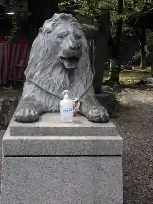 三囲神社の狛犬