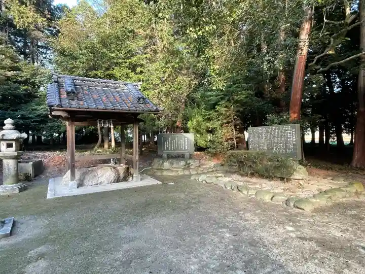 川田神社の{uncategorized: "未分類", other: "その他", undefined: "問題あり", building: "その他建物", grave: "お墓", sacred_gate: "鳥居", guardian: "狛犬", statue: "像", buddha: "仏像", history: "歴史", nature: "自然", garden: "庭園", animal: "動物", pagoda: "塔", temizu: "手水舎", mountain_gate: "山門・神門", sanctuary: "本殿・本堂", subordinate: "末社・摂社", art: "芸術", scenery: "景色", jizo: "地蔵", ema: "絵馬", goshuin: "御朱印", omikuji: "おみくじ", items: "授与品その他", amulet: "お守り", goshuincho: "御朱印帳", eats: "食事", festival: "お祭り", votive_dance: "神楽", shichigosan: "七五三参", wedding: "結婚式", experience: "体験その他", initially: "初詣", around: "周辺", anti_infection: "感染症対策"}