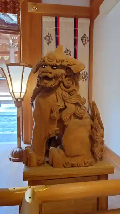 夜疑神社の狛犬