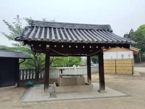 御竈殿（吉備津神社）の手水舎