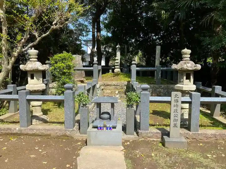 願成就院のお墓