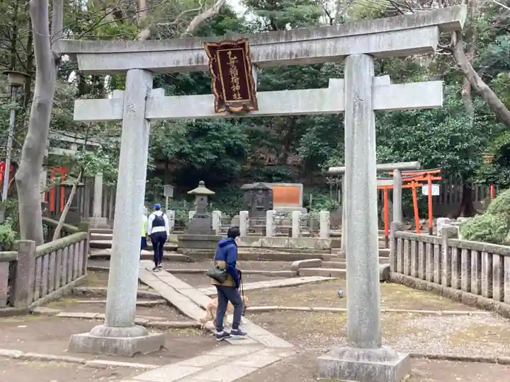 根津神社の鳥居