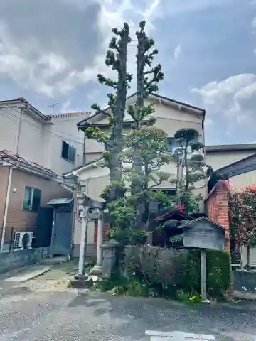 笠間稲荷神社の{uncategorized: "未分類", other: "その他", undefined: "問題あり", building: "その他建物", grave: "お墓", sacred_gate: "鳥居", guardian: "狛犬", statue: "像", buddha: "仏像", history: "歴史", nature: "自然", garden: "庭園", animal: "動物", pagoda: "塔", temizu: "手水舎", mountain_gate: "山門・神門", sanctuary: "本殿・本堂", subordinate: "末社・摂社", art: "芸術", scenery: "景色", jizo: "地蔵", ema: "絵馬", goshuin: "御朱印", omikuji: "おみくじ", items: "授与品その他", amulet: "お守り", goshuincho: "御朱印帳", eats: "食事", festival: "お祭り", votive_dance: "神楽", shichigosan: "七五三参", wedding: "結婚式", experience: "体験その他", initially: "初詣", around: "周辺", anti_infection: "感染症対策"}