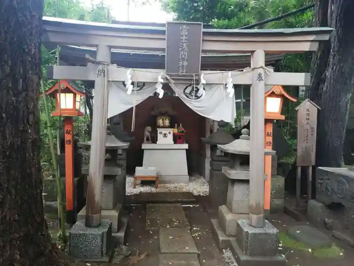 上目黒氷川神社の末社・摂社