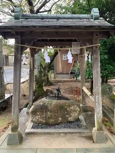 万九千社の手水舎