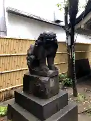 銀杏岡八幡神社の狛犬