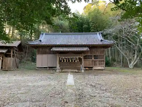 坂本神社の本殿・本堂
