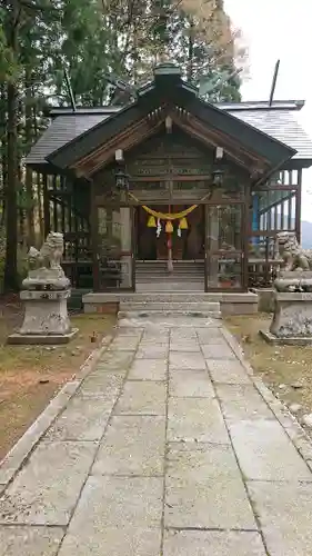 宇奈月神社の本殿・本堂