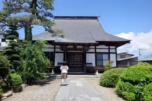 緑陰寺の本殿・本堂