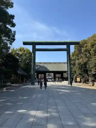 靖國神社の{uncategorized: "未分類", other: "その他", undefined: "問題あり", building: "その他建物", grave: "お墓", sacred_gate: "鳥居", guardian: "狛犬", statue: "像", buddha: "仏像", history: "歴史", nature: "自然", garden: "庭園", animal: "動物", pagoda: "塔", temizu: "手水舎", mountain_gate: "山門・神門", sanctuary: "本殿・本堂", subordinate: "末社・摂社", art: "芸術", scenery: "景色", jizo: "地蔵", ema: "絵馬", goshuin: "御朱印", omikuji: "おみくじ", items: "授与品その他", amulet: "お守り", goshuincho: "御朱印帳", eats: "食事", festival: "お祭り", votive_dance: "神楽", shichigosan: "七五三参", wedding: "結婚式", experience: "体験その他", initially: "初詣", around: "周辺", anti_infection: "感染症対策"}