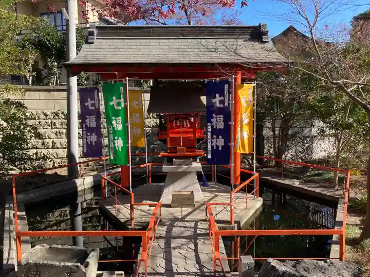 尾曳稲荷神社の末社・摂社