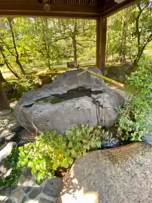 敷地神社（わら天神宮）の手水舎