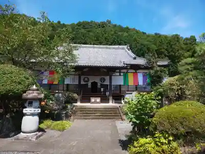 善導寺の本殿・本堂