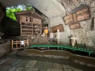 銭洗弁財天宇賀福神社(神奈川県)