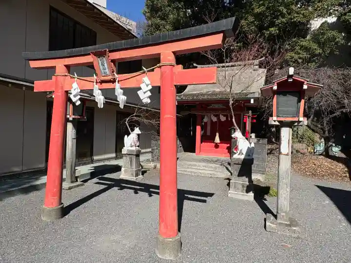 小梳神社の{uncategorized: "未分類", other: "その他", undefined: "問題あり", building: "その他建物", grave: "お墓", sacred_gate: "鳥居", guardian: "狛犬", statue: "像", buddha: "仏像", history: "歴史", nature: "自然", garden: "庭園", animal: "動物", pagoda: "塔", temizu: "手水舎", mountain_gate: "山門・神門", sanctuary: "本殿・本堂", subordinate: "末社・摂社", art: "芸術", scenery: "景色", jizo: "地蔵", ema: "絵馬", goshuin: "御朱印", omikuji: "おみくじ", items: "授与品その他", amulet: "お守り", goshuincho: "御朱印帳", eats: "食事", festival: "お祭り", votive_dance: "神楽", shichigosan: "七五三参", wedding: "結婚式", experience: "体験その他", initially: "初詣", around: "周辺", anti_infection: "感染症対策"}