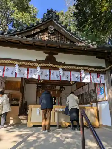  久延彦神社の{uncategorized: "未分類", other: "その他", undefined: "問題あり", building: "その他建物", grave: "お墓", sacred_gate: "鳥居", guardian: "狛犬", statue: "像", buddha: "仏像", history: "歴史", nature: "自然", garden: "庭園", animal: "動物", pagoda: "塔", temizu: "手水舎", mountain_gate: "山門・神門", sanctuary: "本殿・本堂", subordinate: "末社・摂社", art: "芸術", scenery: "景色", jizo: "地蔵", ema: "絵馬", goshuin: "御朱印", omikuji: "おみくじ", items: "授与品その他", amulet: "お守り", goshuincho: "御朱印帳", eats: "食事", festival: "お祭り", votive_dance: "神楽", shichigosan: "七五三参", wedding: "結婚式", experience: "体験その他", initially: "初詣", around: "周辺", anti_infection: "感染症対策"}