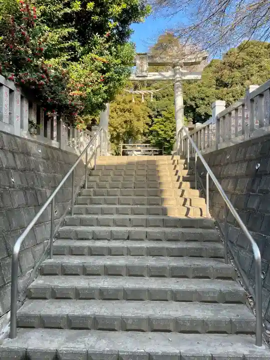 白髭神社の{uncategorized: "未分類", other: "その他", undefined: "問題あり", building: "その他建物", grave: "お墓", sacred_gate: "鳥居", guardian: "狛犬", statue: "像", buddha: "仏像", history: "歴史", nature: "自然", garden: "庭園", animal: "動物", pagoda: "塔", temizu: "手水舎", mountain_gate: "山門・神門", sanctuary: "本殿・本堂", subordinate: "末社・摂社", art: "芸術", scenery: "景色", jizo: "地蔵", ema: "絵馬", goshuin: "御朱印", omikuji: "おみくじ", items: "授与品その他", amulet: "お守り", goshuincho: "御朱印帳", eats: "食事", festival: "お祭り", votive_dance: "神楽", shichigosan: "七五三参", wedding: "結婚式", experience: "体験その他", initially: "初詣", around: "周辺", anti_infection: "感染症対策"}