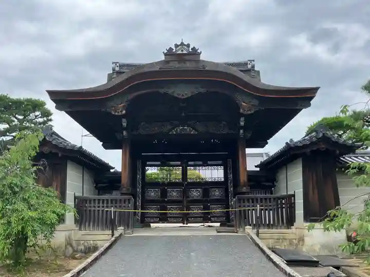 仁和寺の山門・神門