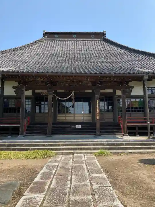 遍照寺の本殿・本堂