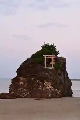 稲佐の浜 弁天島(島根県)