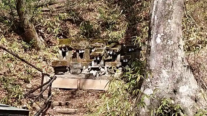 熊野皇大神社の末社・摂社