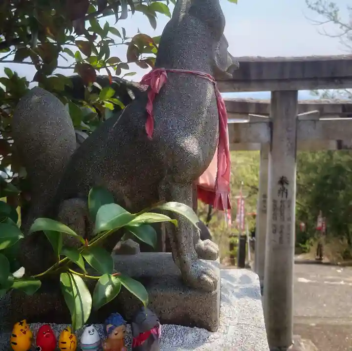 岐阜稲荷山本社の狛犬