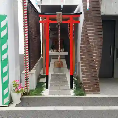 豊川稲荷の鳥居
