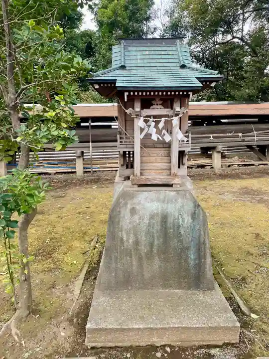 平塚神社の{uncategorized: "未分類", other: "その他", undefined: "問題あり", building: "その他建物", grave: "お墓", sacred_gate: "鳥居", guardian: "狛犬", statue: "像", buddha: "仏像", history: "歴史", nature: "自然", garden: "庭園", animal: "動物", pagoda: "塔", temizu: "手水舎", mountain_gate: "山門・神門", sanctuary: "本殿・本堂", subordinate: "末社・摂社", art: "芸術", scenery: "景色", jizo: "地蔵", ema: "絵馬", goshuin: "御朱印", omikuji: "おみくじ", items: "授与品その他", amulet: "お守り", goshuincho: "御朱印帳", eats: "食事", festival: "お祭り", votive_dance: "神楽", shichigosan: "七五三参", wedding: "結婚式", experience: "体験その他", initially: "初詣", around: "周辺", anti_infection: "感染症対策"}