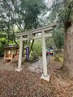 滝尻王子宮十郷神社の{uncategorized: "未分類", other: "その他", undefined: "問題あり", building: "その他建物", grave: "お墓", sacred_gate: "鳥居", guardian: "狛犬", statue: "像", buddha: "仏像", history: "歴史", nature: "自然", garden: "庭園", animal: "動物", pagoda: "塔", temizu: "手水舎", mountain_gate: "山門・神門", sanctuary: "本殿・本堂", subordinate: "末社・摂社", art: "芸術", scenery: "景色", jizo: "地蔵", ema: "絵馬", goshuin: "御朱印", omikuji: "おみくじ", items: "授与品その他", amulet: "お守り", goshuincho: "御朱印帳", eats: "食事", festival: "お祭り", votive_dance: "神楽", shichigosan: "七五三参", wedding: "結婚式", experience: "体験その他", initially: "初詣", around: "周辺", anti_infection: "感染症対策"}