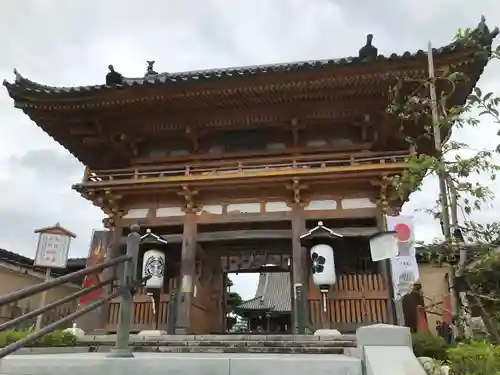 総持寺の山門