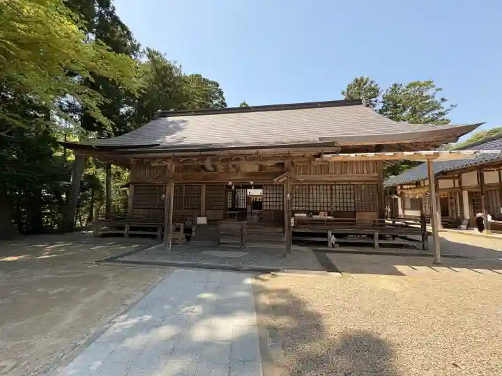 須佐神社の{uncategorized: "未分類", other: "その他", undefined: "問題あり", building: "その他建物", grave: "お墓", sacred_gate: "鳥居", guardian: "狛犬", statue: "像", buddha: "仏像", history: "歴史", nature: "自然", garden: "庭園", animal: "動物", pagoda: "塔", temizu: "手水舎", mountain_gate: "山門・神門", sanctuary: "本殿・本堂", subordinate: "末社・摂社", art: "芸術", scenery: "景色", jizo: "地蔵", ema: "絵馬", goshuin: "御朱印", omikuji: "おみくじ", items: "授与品その他", amulet: "お守り", goshuincho: "御朱印帳", eats: "食事", festival: "お祭り", votive_dance: "神楽", shichigosan: "七五三参", wedding: "結婚式", experience: "体験その他", initially: "初詣", around: "周辺", anti_infection: "感染症対策"}