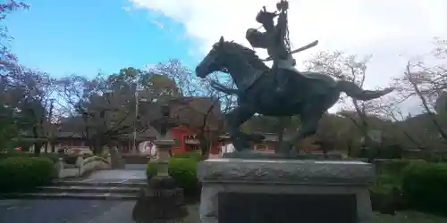 富士山本宮浅間大社の像