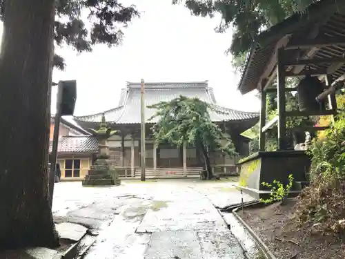 上日寺の本殿