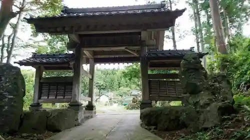 延命寺の山門