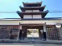本山専修寺の山門・神門