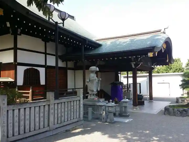 成田山大阪別院 明王院の本殿・本堂