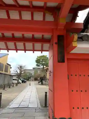 六道珍皇寺の山門・神門
