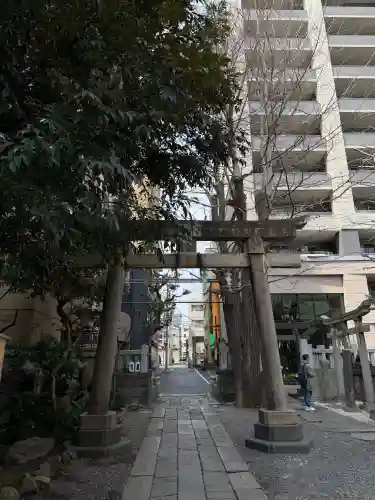 小野照崎神社の{uncategorized: "未分類", other: "その他", undefined: "問題あり", building: "その他建物", grave: "お墓", sacred_gate: "鳥居", guardian: "狛犬", statue: "像", buddha: "仏像", history: "歴史", nature: "自然", garden: "庭園", animal: "動物", pagoda: "塔", temizu: "手水舎", mountain_gate: "山門・神門", sanctuary: "本殿・本堂", subordinate: "末社・摂社", art: "芸術", scenery: "景色", jizo: "地蔵", ema: "絵馬", goshuin: "御朱印", omikuji: "おみくじ", items: "授与品その他", amulet: "お守り", goshuincho: "御朱印帳", eats: "食事", festival: "お祭り", votive_dance: "神楽", shichigosan: "七五三参", wedding: "結婚式", experience: "体験その他", initially: "初詣", around: "周辺", anti_infection: "感染症対策"}