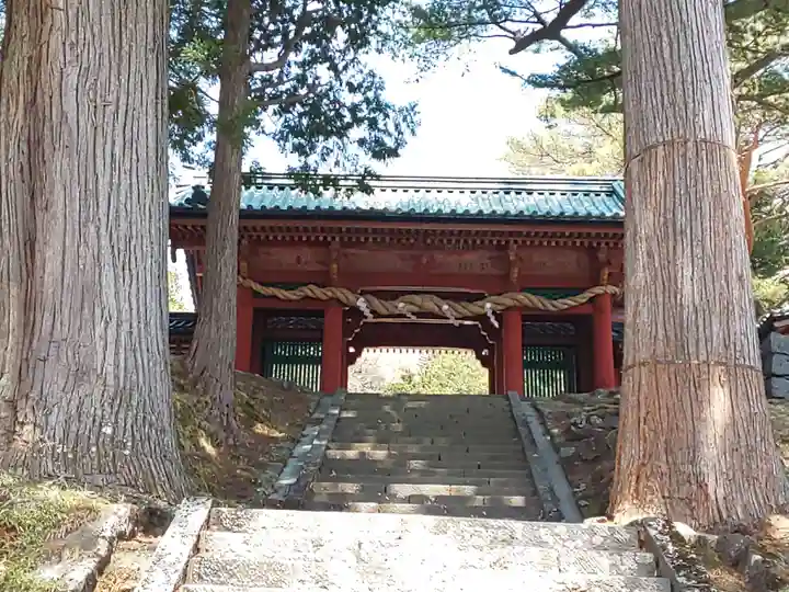日光二荒山神社中宮祠の山門・神門