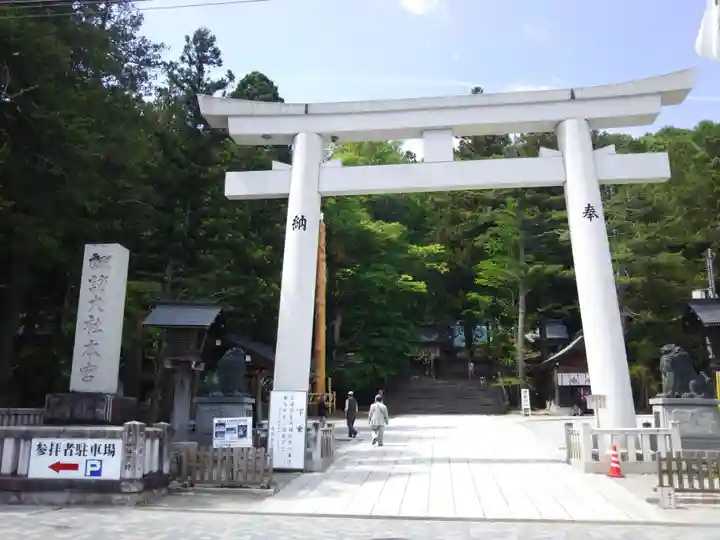 諏訪大社の鳥居