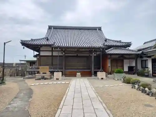 定善寺の本殿・本堂