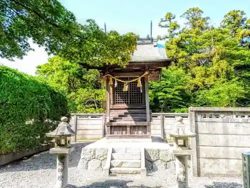 知里付神社の末社・摂社