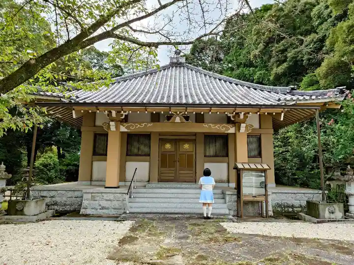 弘誓院の本殿・本堂